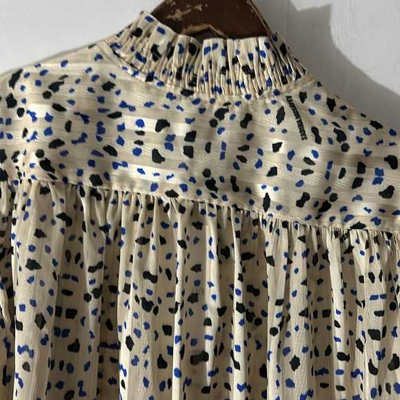 Sabina MUSAYEV - Picture 8 of 11